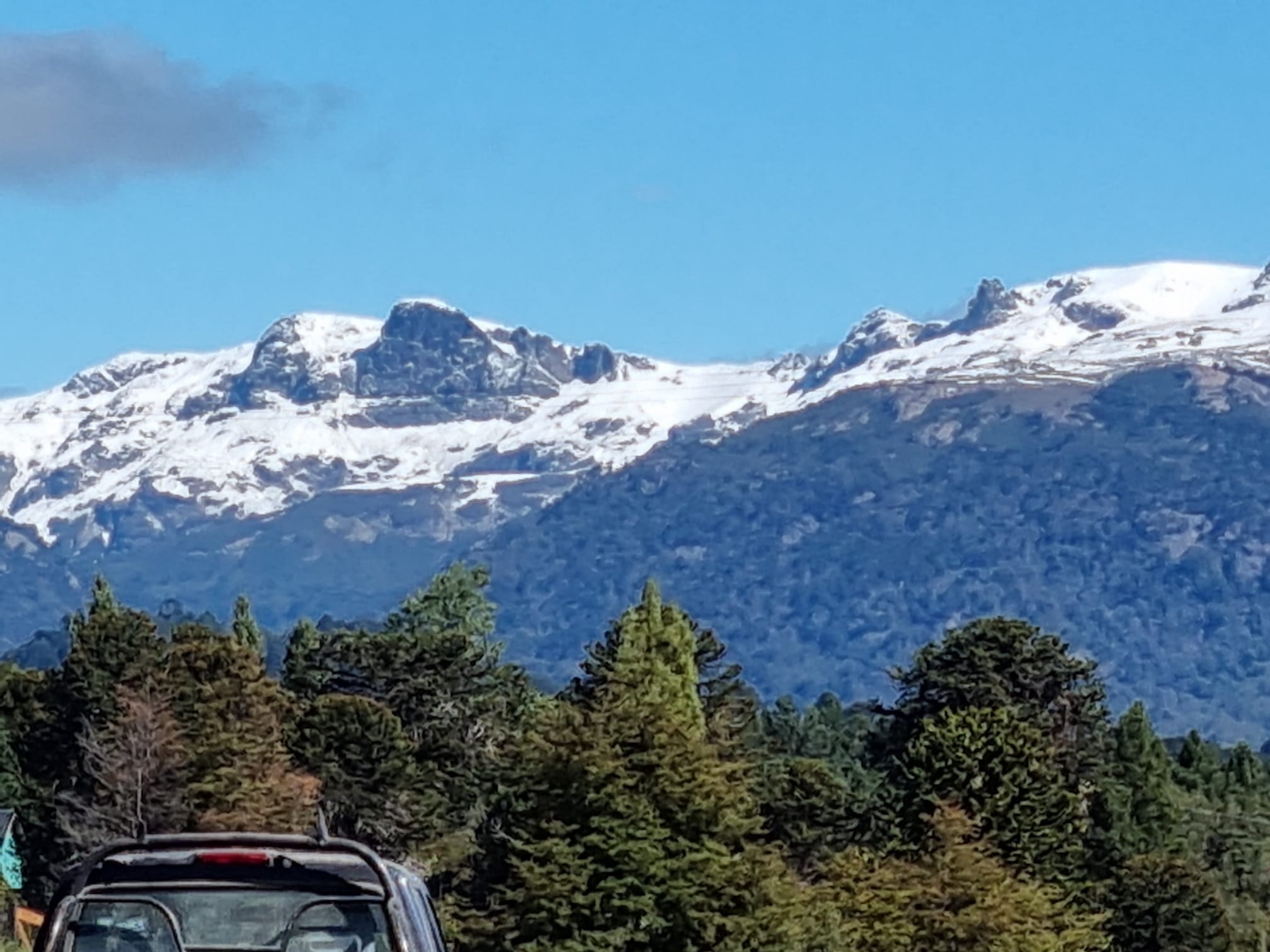 Vista de montañas nevadas